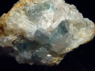 Euclase crystal specimen 45 mm blue rare - Manuelzinho Equador, Brazil