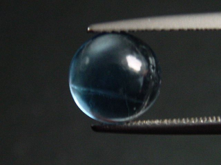 Fluorit 3,41 Ct. intensives Blaugrün Cabochon - Erongo, Namibia