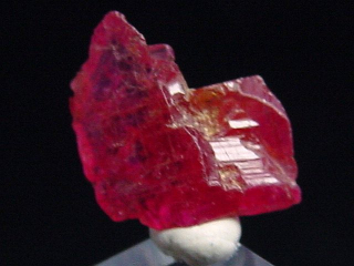 Ruby crystal 11 mm fine red - Tanzania