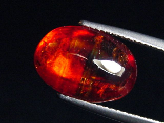 Sphalerit / Zinkblende 8,04 Ct. Oval Cabochon - Picos de Europa, Spanien