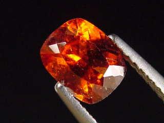 Hessonit Granat 1,28 Ct. Antikschliff 7 x 5,5 mm Tansania