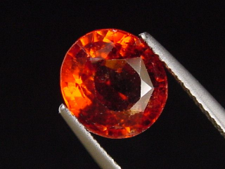 Hessonit Granat 3,71 Ct. Oval 9,5 x 8,5 mm Tansania