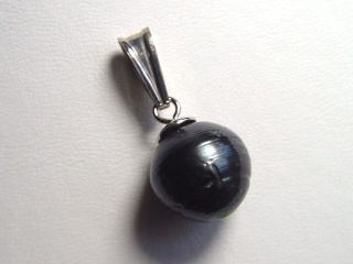 Preview: Tahitian pearl pendant - genuine 11,5 mm black pearl in 925 Silver