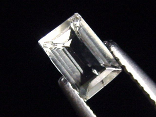 Jeremejewit 0,72 Ct. Baguette facettiert - Erongo, Namibia