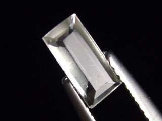Jeremejewit 0,57 Ct. Baguette facettiert - Erongo, Namibia