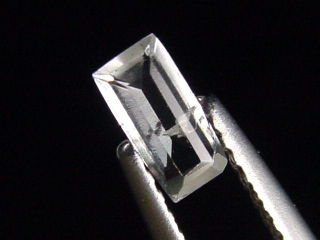 Jeremejewit 0,31 Ct. Baguette facettiert - Erongo, Namibia B-Qualität