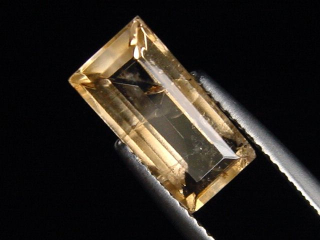 Danburit 2,83 Ct. Baguette - Sahatany valley, Madag.