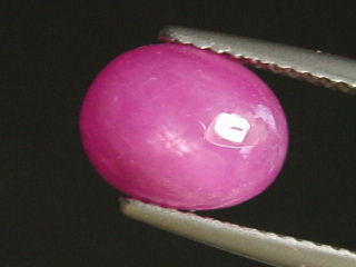Preview: Rubin 4,39 Ct. Oval Cabochon - Rosarot - behandelt 9,5 x 7,5 mm