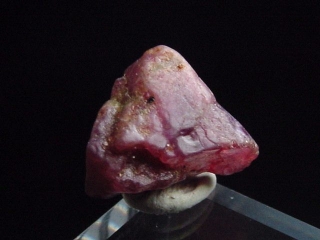Spinel crystal 13 mm - Morogoro, Tanzania