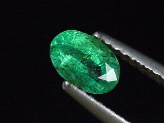 Emerald 0,55 Ct. fine green oval Colombia