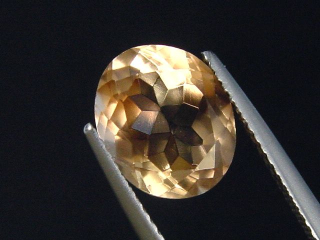 Topas 4,25 Ct. hellbraun Naturfarbe 10,5 x 8,5 mm Oval
