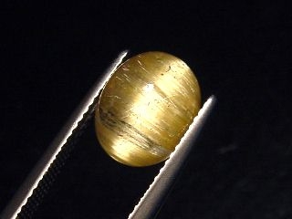 Rutile Quartz cat's eye 4,15 Ct. oval cabochon - Minas Gerais, Brazil