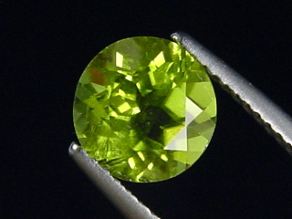 Preview: Peridot 2,06 Ct. Apfelgrün - 7,5 mm Rund Sri Lanka