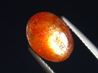 Sonnenstein 3,26 Ct. Oval Cabochon 10,5 x 8 mm fein