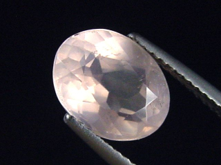 Rosenquarz 3,21 Ct. Rosa 10,5 x 8 mm Oval
