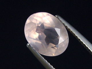 Preview: Rosenquarz 3,21 Ct. Rosa 10,5 x 8 mm Oval