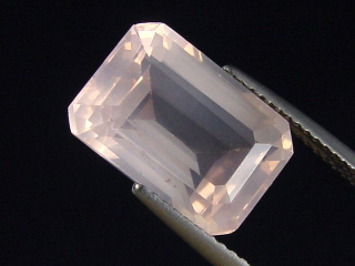Preview: Rosenquarz 7,43 Ct. Rosa 13,5 x 9,5 mm Oktagon