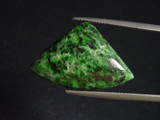 Gefleckte Jade 22,44 Ct. Cabochon - Monte Viso, Piemont, Italien
