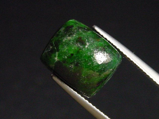 Gefleckte Jade 7,42 Ct. Cabochon - Monte Viso, Piemont, Italien