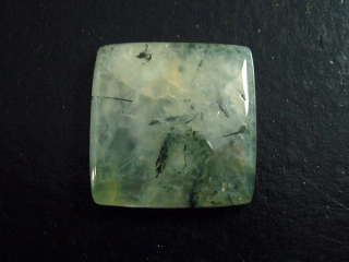 Prehnite 52,72 Ct. cabochon Australia