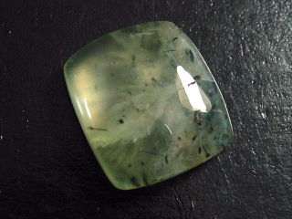 Preview: Prehnit 29,02 Ct. Kissen Cabochon Australien