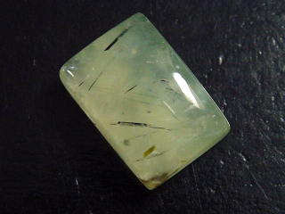 Prehnite 16,61 Ct. cabochon Australia