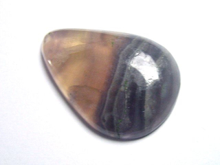 Preview: Farbwechsel Fluorit 33,66 Ct. grün zu violett Tropfen Cabochon