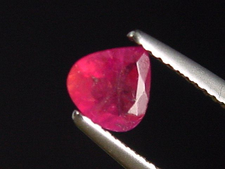 Pezzottait 0,55 Ct. Tropfen facettiert - selten Madagaskar