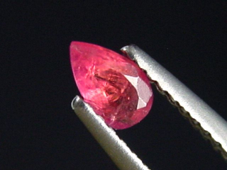 Preview: Pezzottait 0,25 Ct. Tropfen facettiert - selten Madagaskar