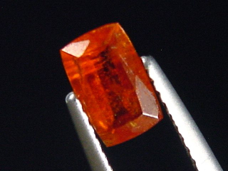Kyanite / Disthen 0,82 Ct. orange antique cut - Tanzania
