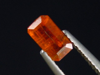 Preview: Kyanit / Disthen 0,92 Ct. orange Oktagon - Tansania