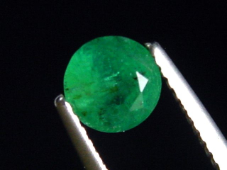 Preview: Smaragd 0,97 Ct. feines Grün 5,5 mm Rund Kolumbien