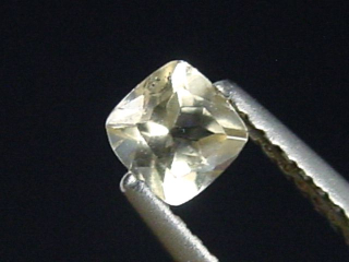 Preview: Topas 0,49 Ct. Kissenschliff facettiert - Schneckenstein, Sachsen, Deutschland