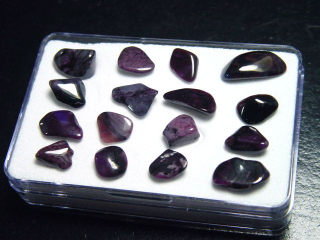 Sugilite lot in box - Southafrica