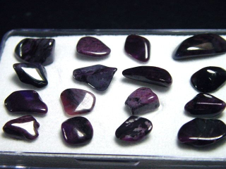 Sugilite lot in box - Southafrica