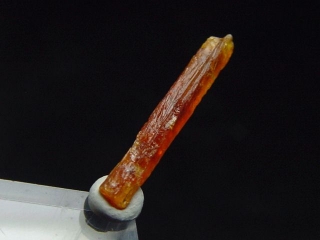 Kyanit / Disthen seltener oranger Kristall 18,5 mm - Tansania