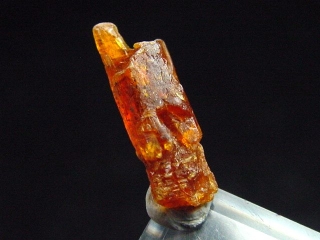 Kyanit / Disthen seltener oranger Kristall 15,5 mm - Tansania