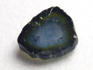 Turmalin 0,90 Ct. polierte Kristallscheibe Brasilien