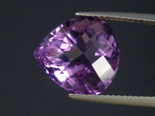 Preview: Amethyst 7,83 Ct. Tropfen 13,5 x 12,5 mm Brasilien