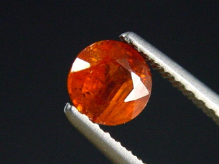 Kyanit / Disthen 0,65 Ct. orange Rund - Tansania