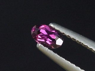 Sapphire purple 0,30 Ct. natural color oval Tanzania
