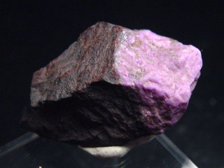 Sugilith Stufe 32 mm - Wessels mine, Kuruman, Südafrika