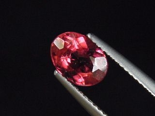 Rubellite Tourmaline / red Tourmaline 1,41 Ct. Oval 8 x 6 mm Brazil