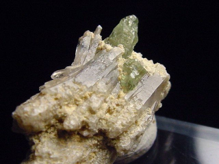 Preview: Demantoid Granat Stufe 28 mm - Madag.