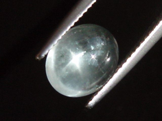 Sterngoshenit / Goshenit mit Sterneffekt 2,88 Ct. Cabochon Brasilien