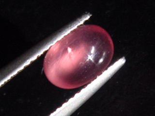 Rhodochrosit Katzenauge 1,51 Ct. Oval Cabochon - Kuruman, Südafrika
