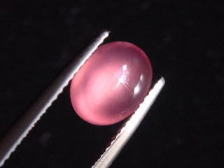 Rhodochrosit Katzenauge 2,00 Ct. Oval Cabochon - Kuruman, Südafrika