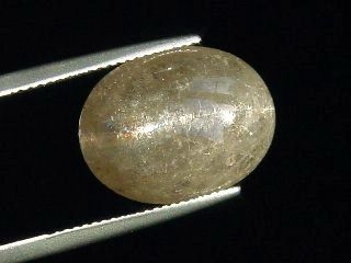 Diaspore cat's eye with colorchange 11,07 Ct. Turkey