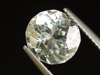 Hiddenite 4,39 Ct. oval 9,5 x 9 mm Pakistan