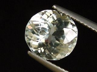 Hiddenite 4,39 Ct. oval 9,5 x 9 mm Pakistan
